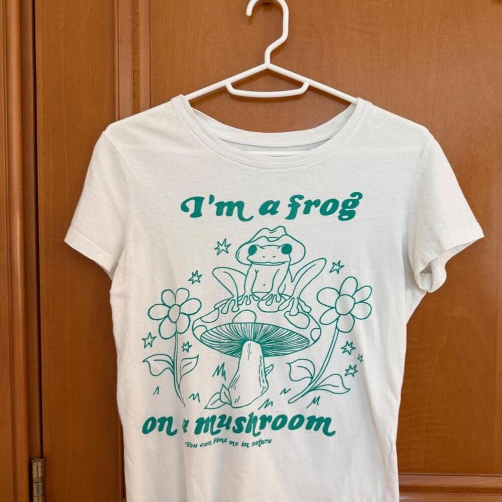 Frog Mushroom Graphic Short Sleeve Tee
